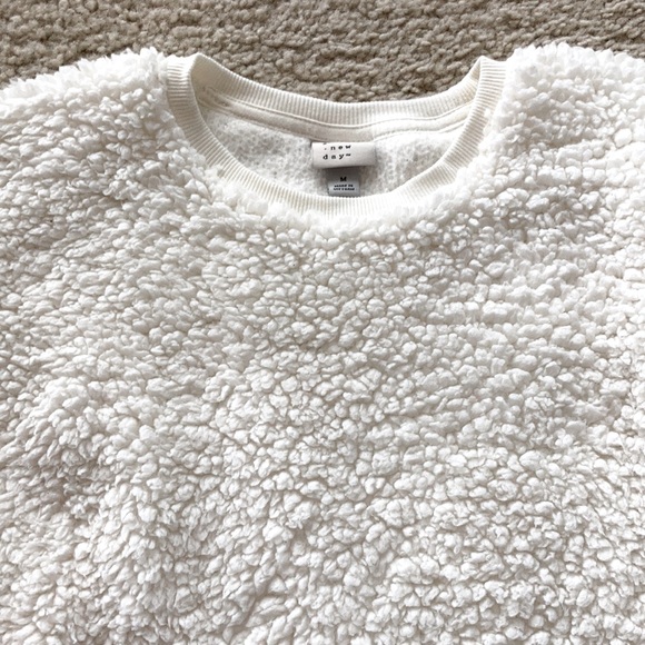 A New Day Fuzzy Fleece Pullover - Picture 4 of 5